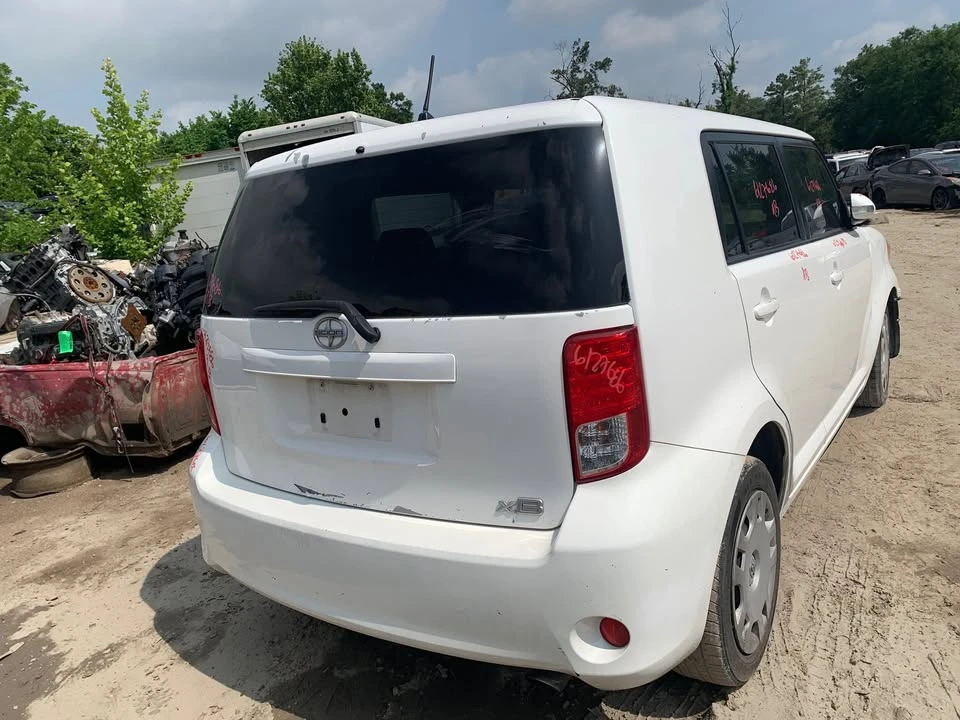 2012 Scion xB - Image 6 of 7