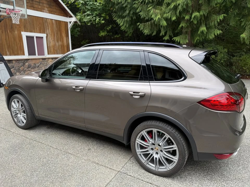 2012 Porsche 958 Cayenne Turbo - Image 2 of 10