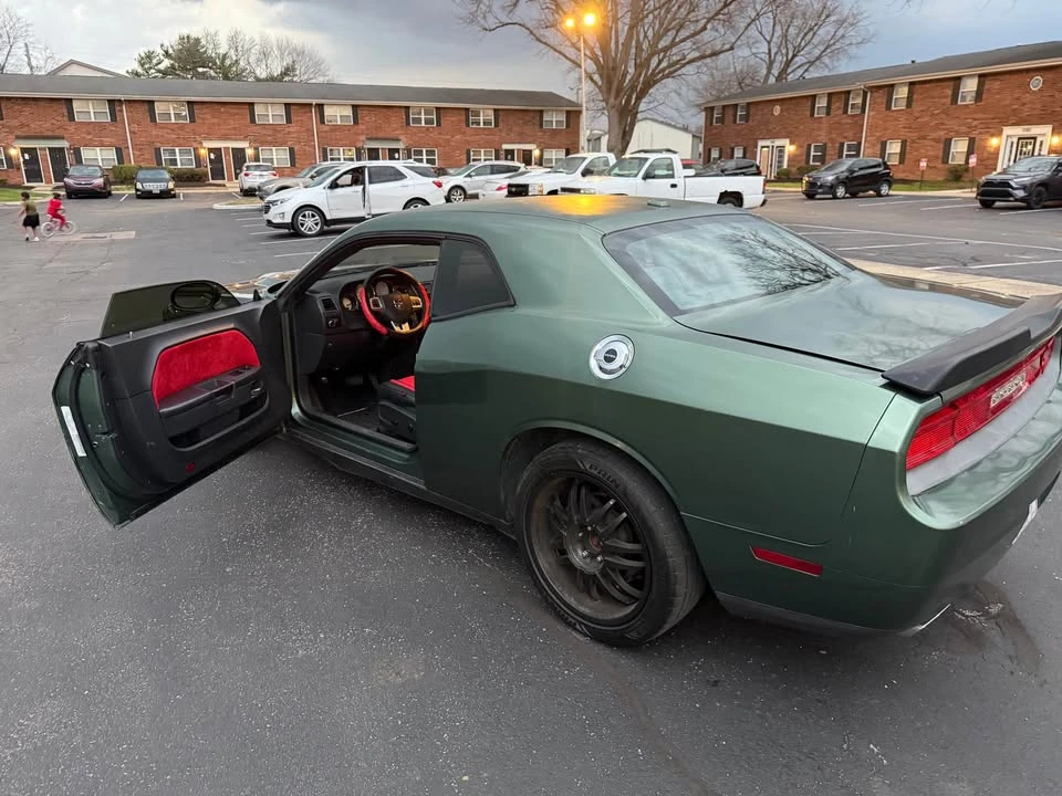 2012 Dodge Challenger 3rd Gen - Image 7 of 8