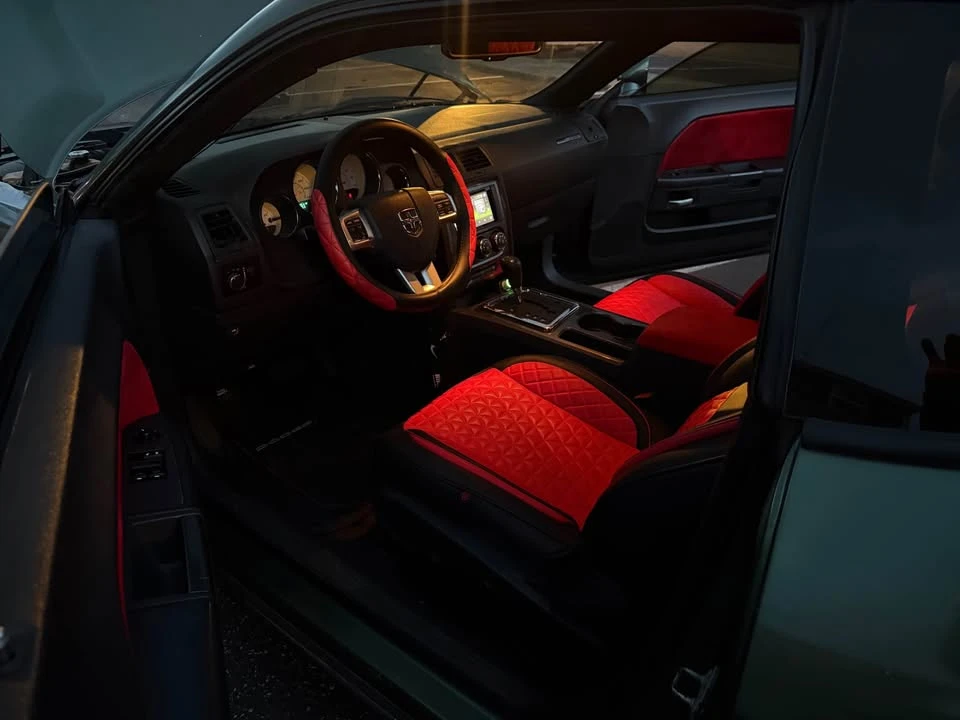 2012 Dodge Challenger 3rd Gen - Image 3 of 8