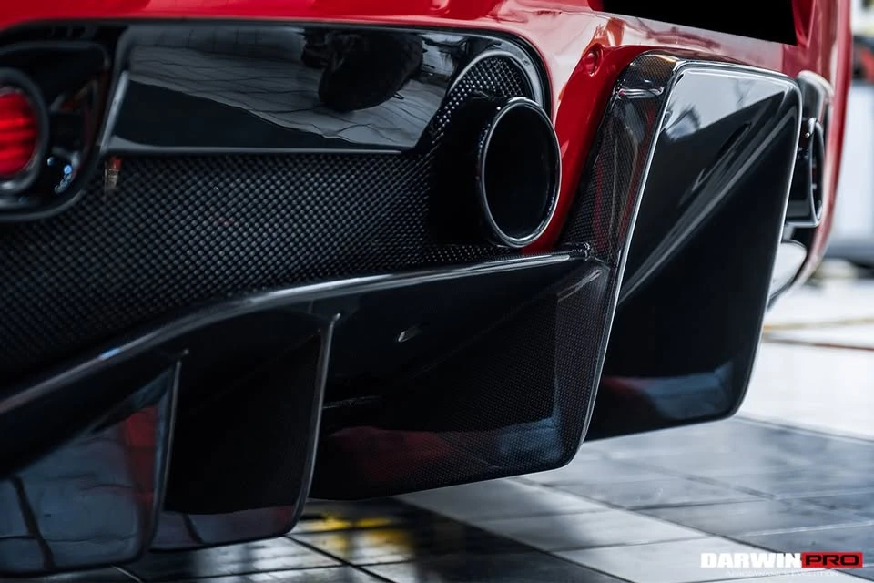 2013 Parts & Memorabilia Bodywork - Image 3 of 5