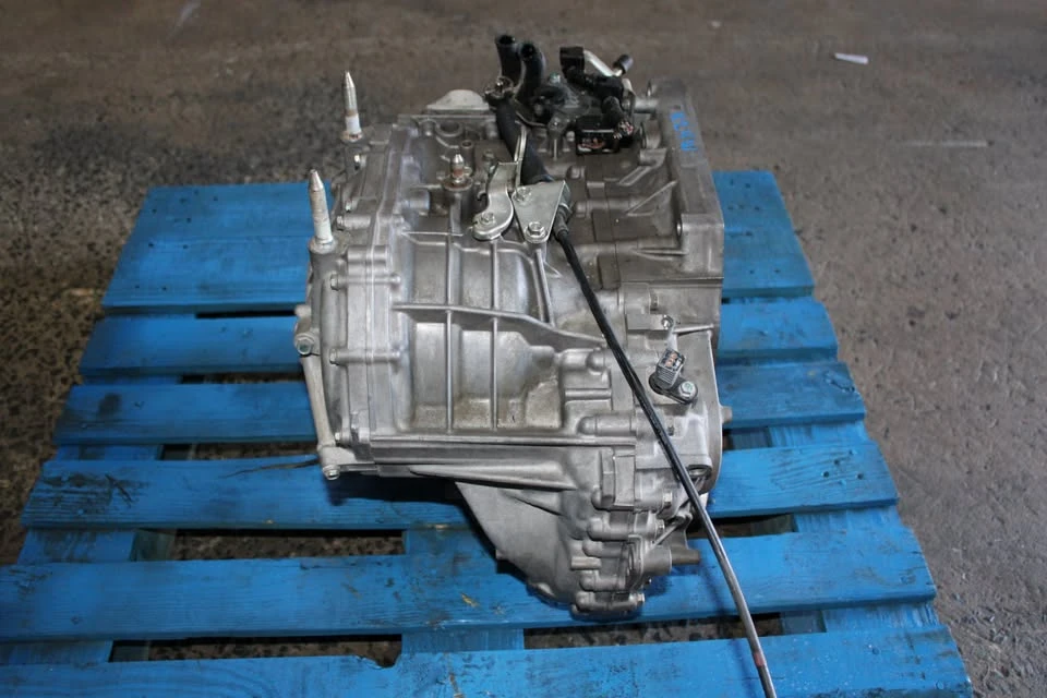 2013 Parts & Memorabilia Gearboxes - Image 7 of 9