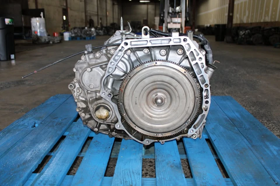 2013 Parts & Memorabilia Gearboxes - Image 2 of 9