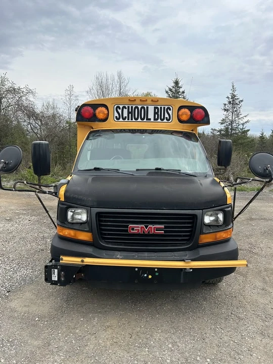 2013 Chevrolet Express - Image 2 of 14