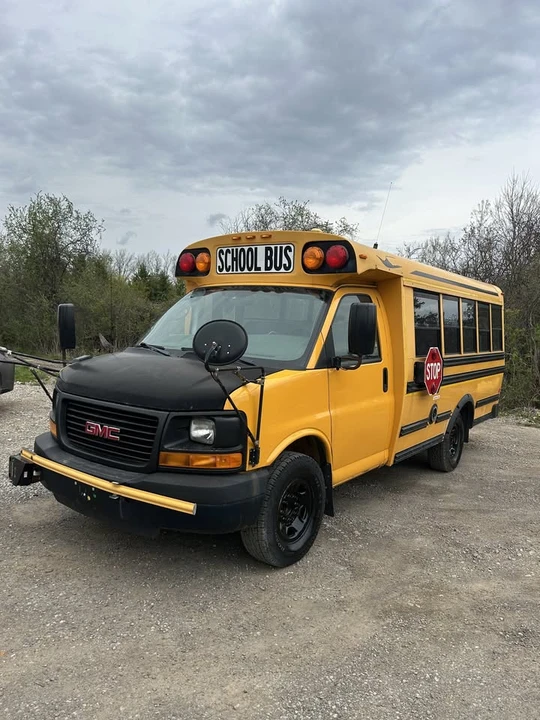 2013 Chevrolet Express - Image 9 of 14