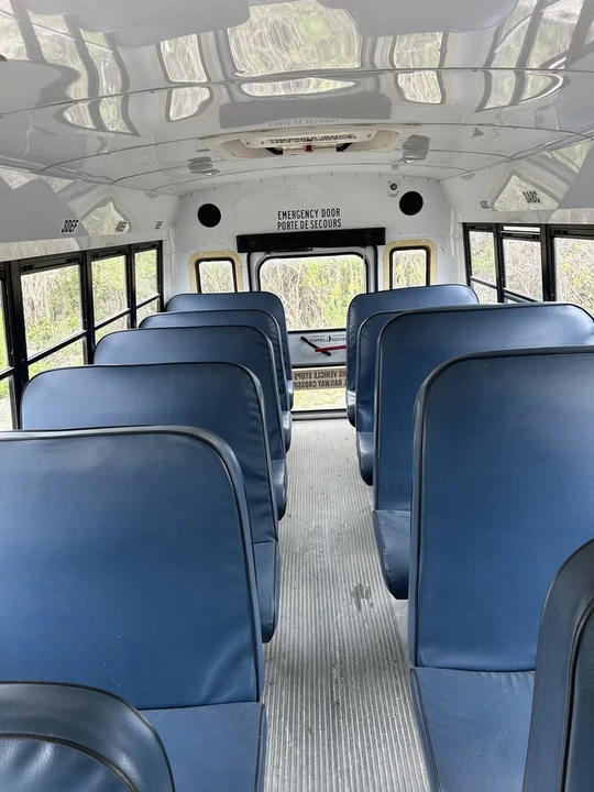 2013 Chevrolet Express - Image 13 of 14