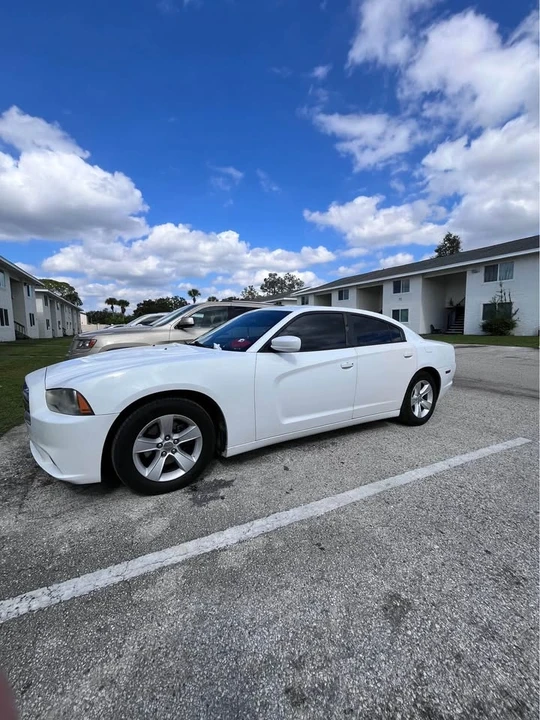 2013 Dodge Avenger Sedan - Image 5 of 7