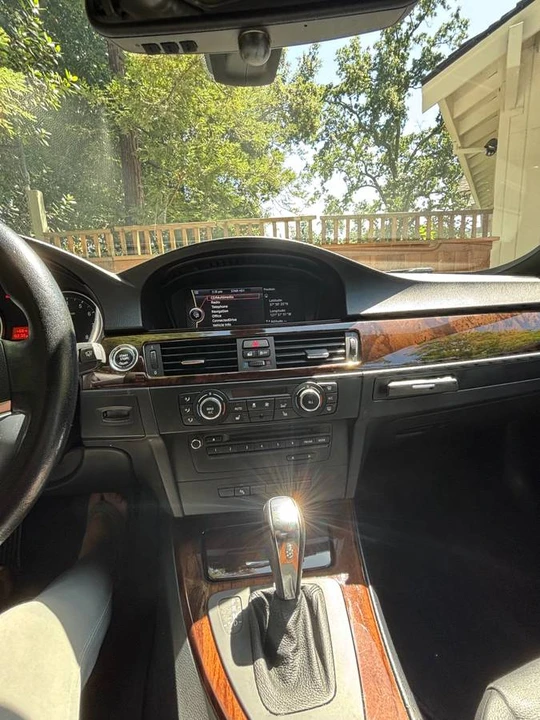 2013 BMW E93 3 Series Convertible - Image 10 of 15