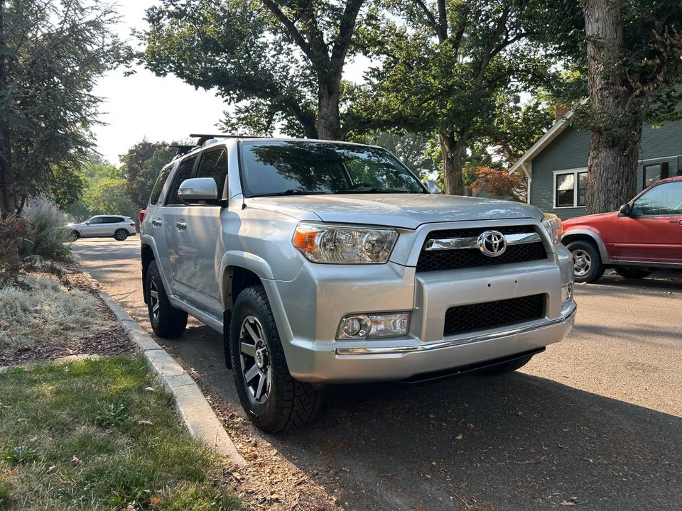 2013 Toyota 4Runner 5th Gen - Image 3 of 9