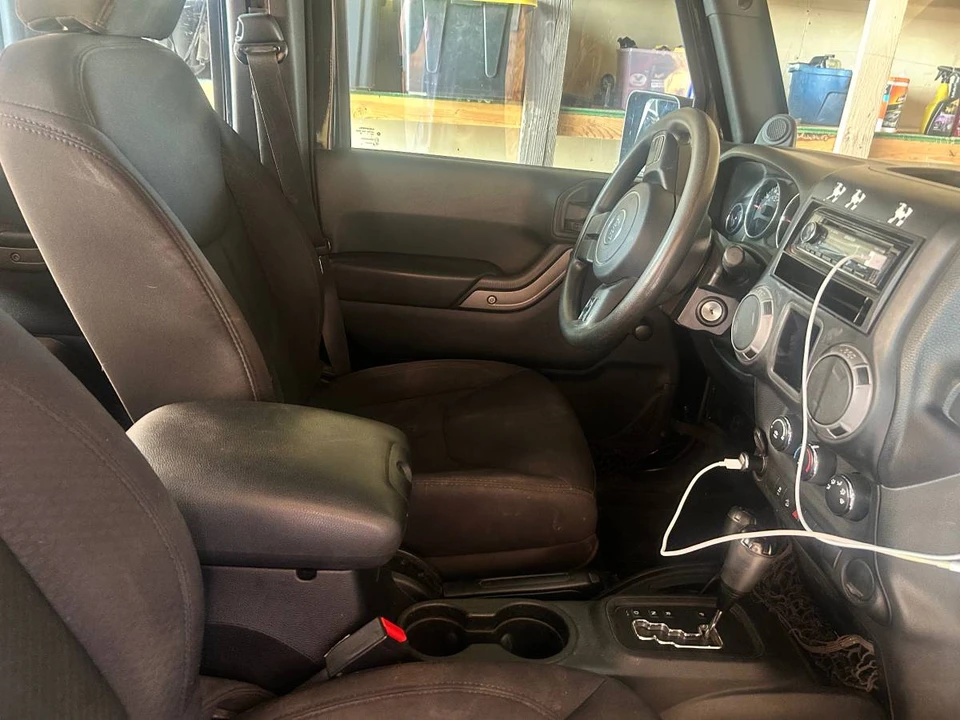 2013 Jeep JK Wrangler - Image 9 of 14