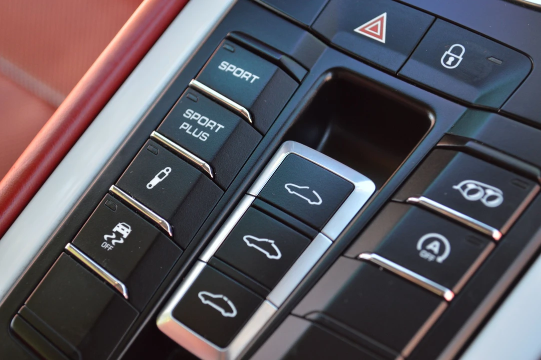 2013 Porsche 991 Carrera 4S - Image 12 of 12