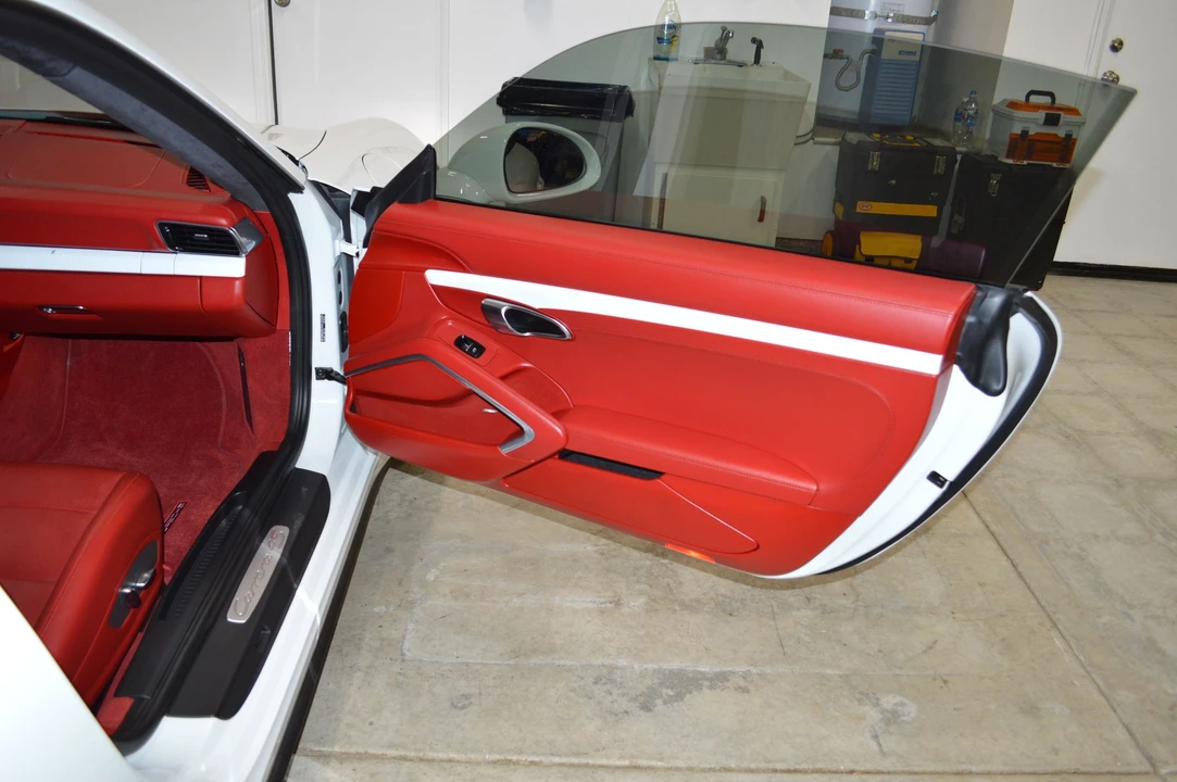 2013 Porsche 991 Carrera 4S - Image 9 of 12