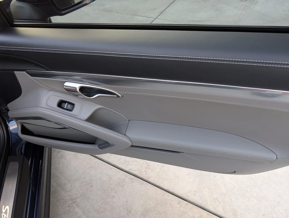 2013 Porsche 991 Carrera 4S - Image 28 of 31