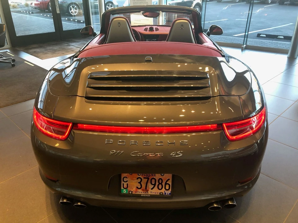 2013 Porsche 991 Carrera 4S - Image 26 of 31