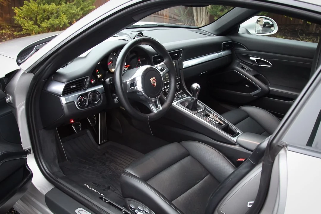 2013 Porsche 991 Carrera 4S - Image 7 of 23