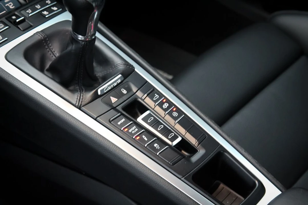 2013 Porsche 991 Carrera 4S - Image 8 of 23
