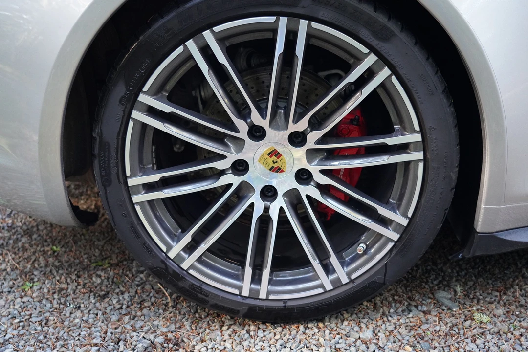 2013 Porsche 991 Carrera 4S - Image 21 of 25