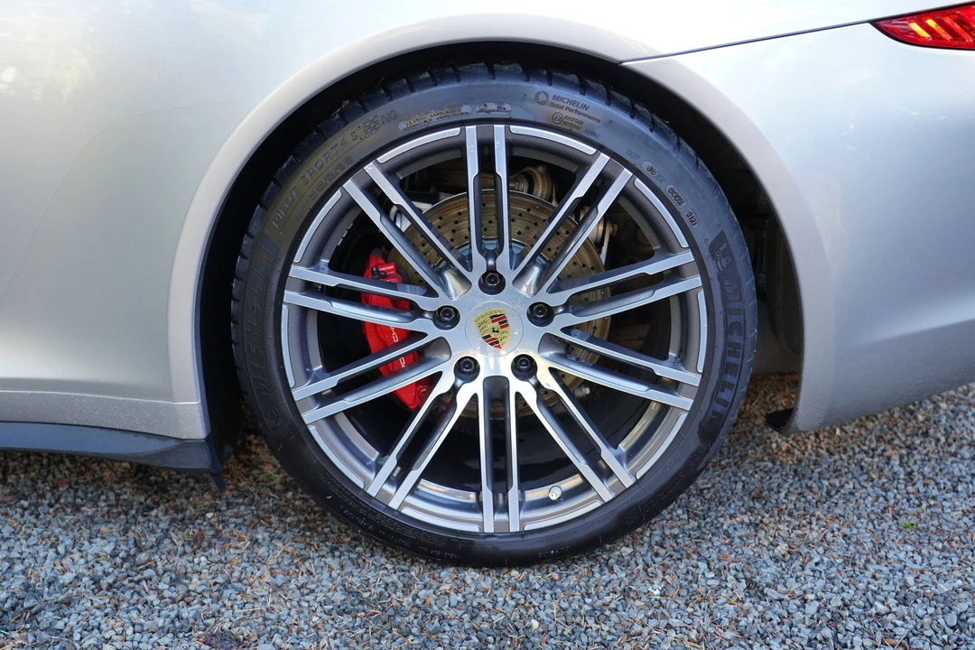 2013 Porsche 991 Carrera 4S - Image 22 of 25