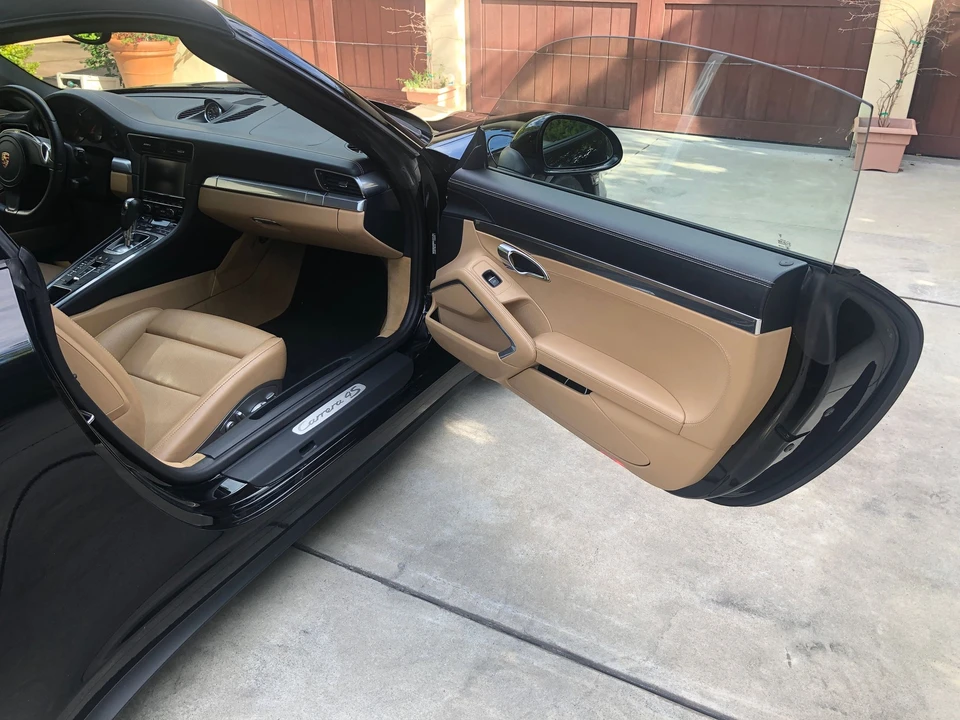 2013 Porsche 991 Carrera 4S - Image 10 of 17