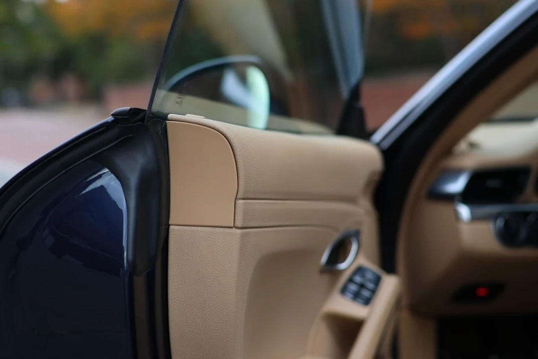 2013 Porsche 991 Carrera - Image 27 of 31