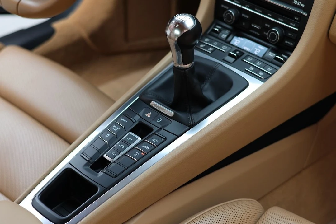 2013 Porsche 991 Carrera - Image 24 of 31