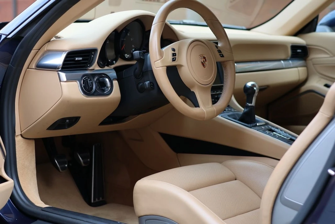 2013 Porsche 991 Carrera - Image 20 of 31