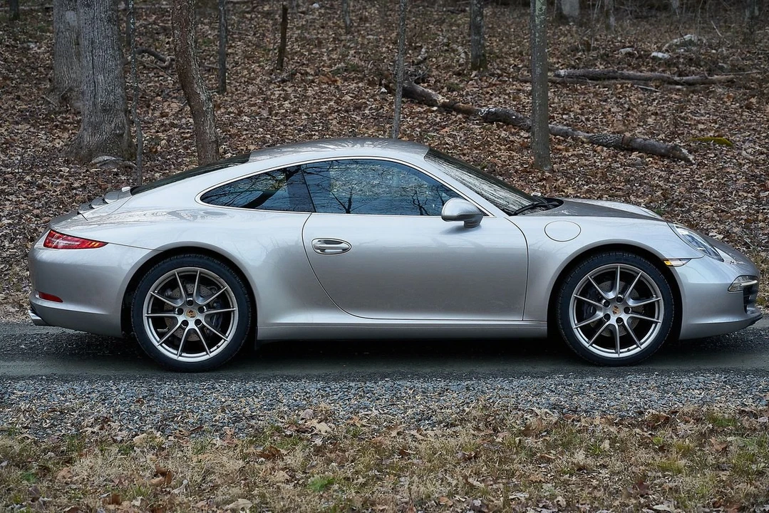 2013 Porsche 991 Carrera - Image 3 of 3