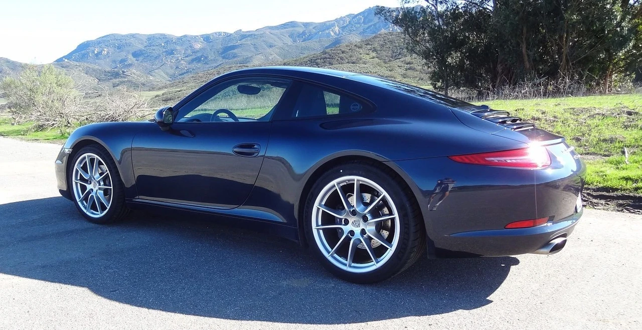 2013 Porsche 991 Carrera - Image 4 of 17