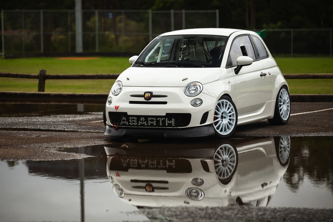 2013 Fiat Abarth 500 - Image 16 of 31