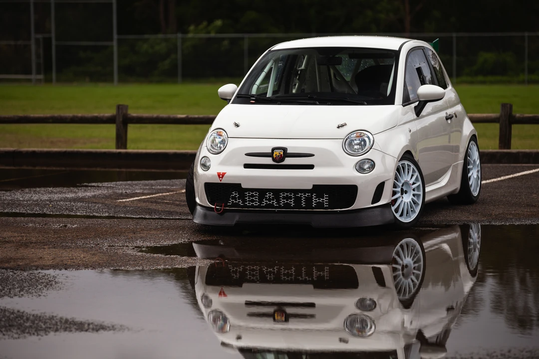 2013 Fiat Abarth 500 - Image 3 of 31