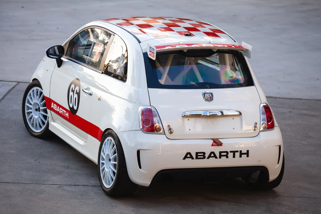 2013 Fiat Abarth 500 - Image 14 of 31
