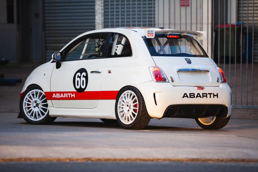 2013 Fiat Abarth 500 - Image 18 of 31