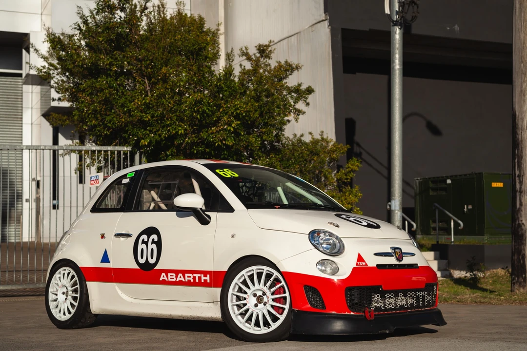 2013 Fiat Abarth 500 - Image 10 of 31