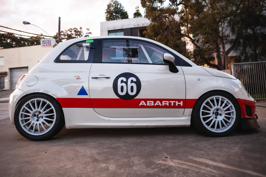 2013 Fiat Abarth 500 - Image 23 of 31