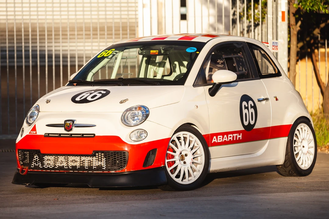 2013 Fiat Abarth 500 - Image 7 of 31