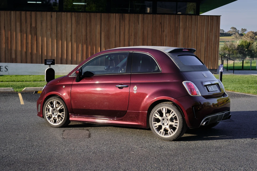 2013 Fiat Abarth 500 - Image 6 of 31