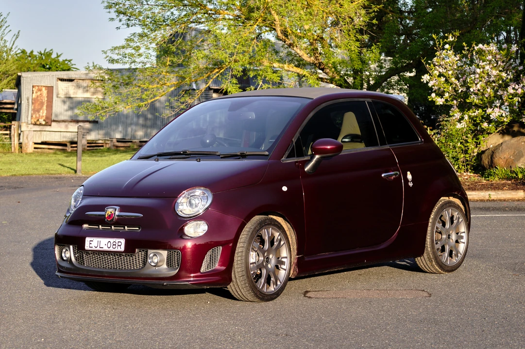 2013 Fiat Abarth 500 - Image 2 of 31