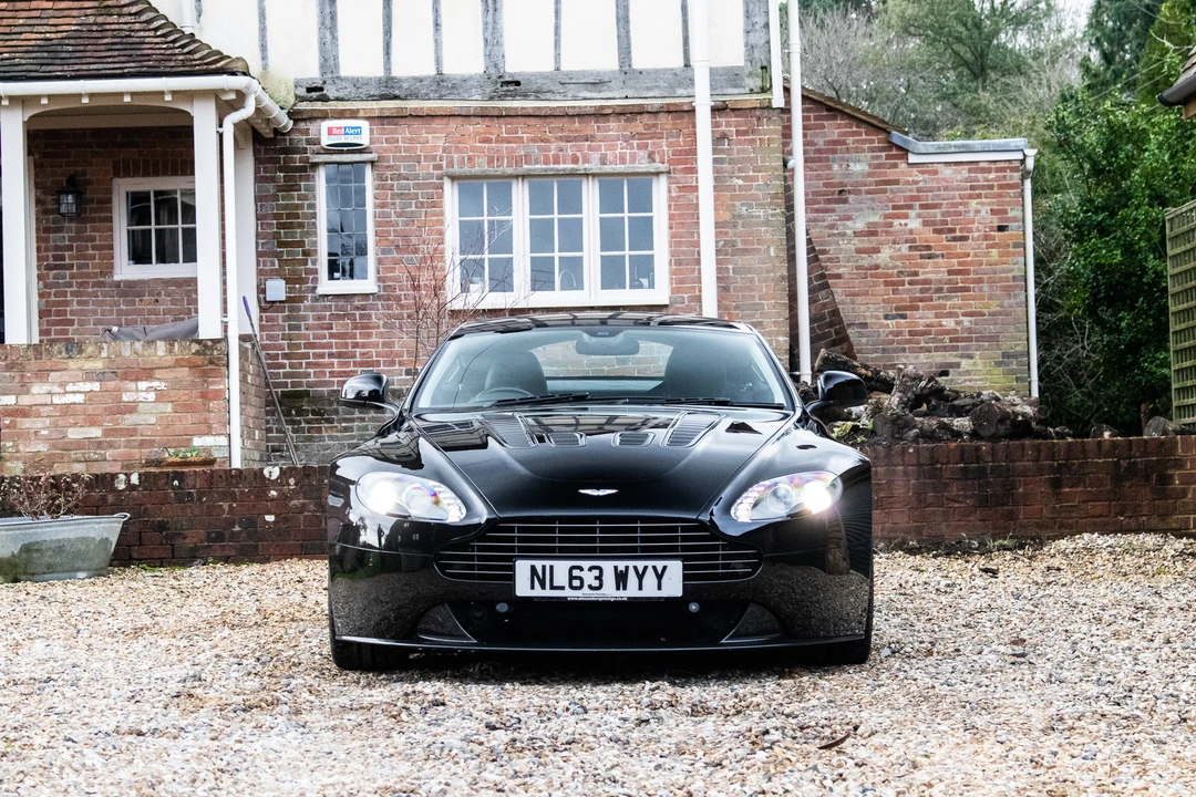 2013 Aston Martin V12 Vantage (2010-2018) - Image 9 of 31