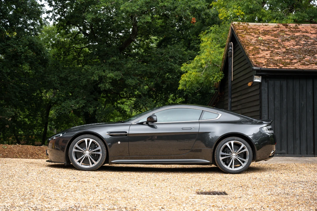 2013 Aston Martin V12 Vantage (2010-2018) - Image 9 of 31