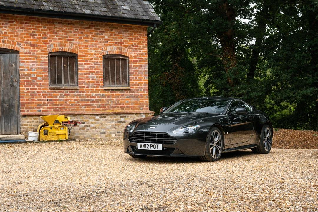 2013 Aston Martin V12 Vantage (2010-2018) - Image 10 of 31