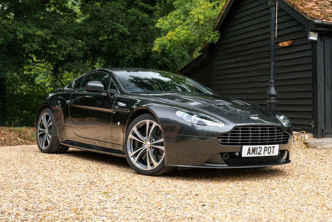 2013 Aston Martin V12 Vantage (2010-2018) - Image 2 of 31