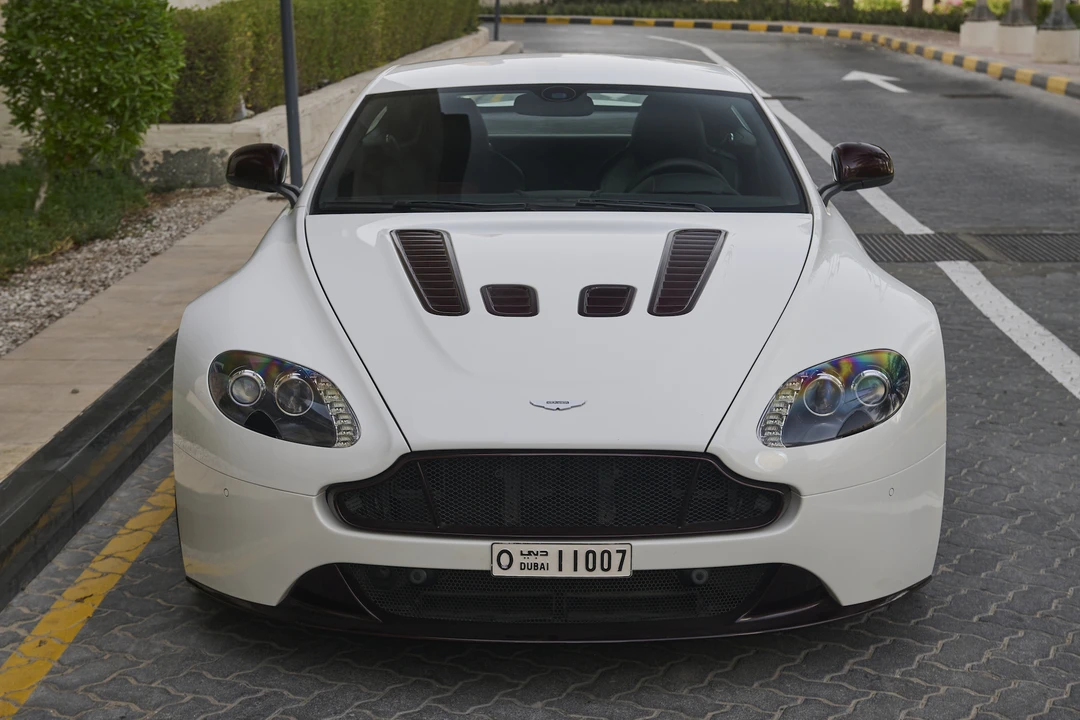 2013 Aston Martin V12 Vantage (2010-2018) - Image 3 of 31