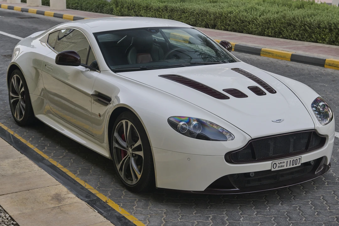 2013 Aston Martin V12 Vantage (2010-2018) - Image 4 of 31