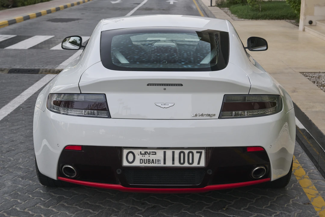 2013 Aston Martin V12 Vantage (2010-2018) - Image 7 of 31