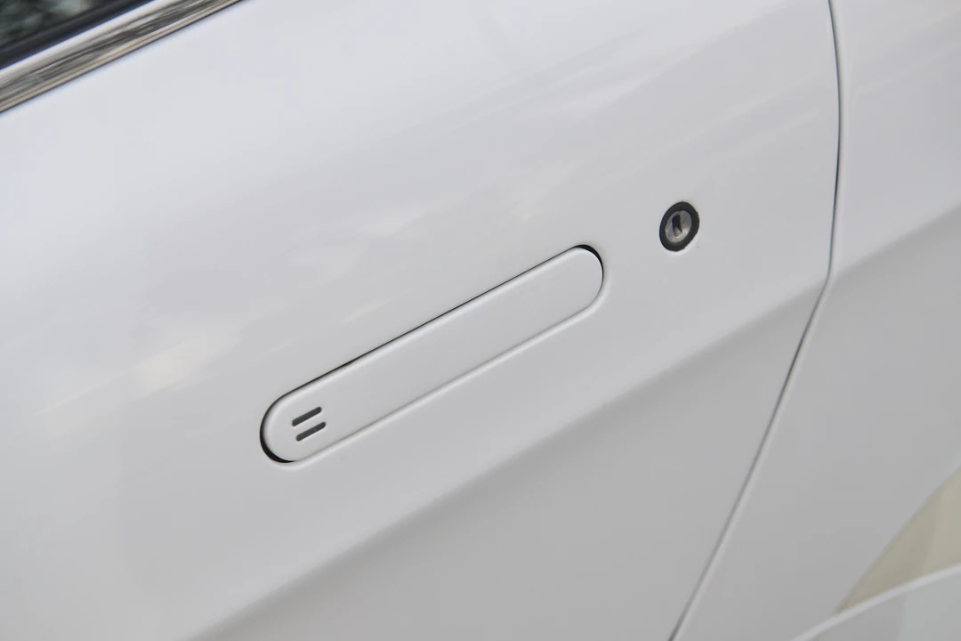 2013 Aston Martin V12 Vantage (2010-2018) - Image 25 of 31