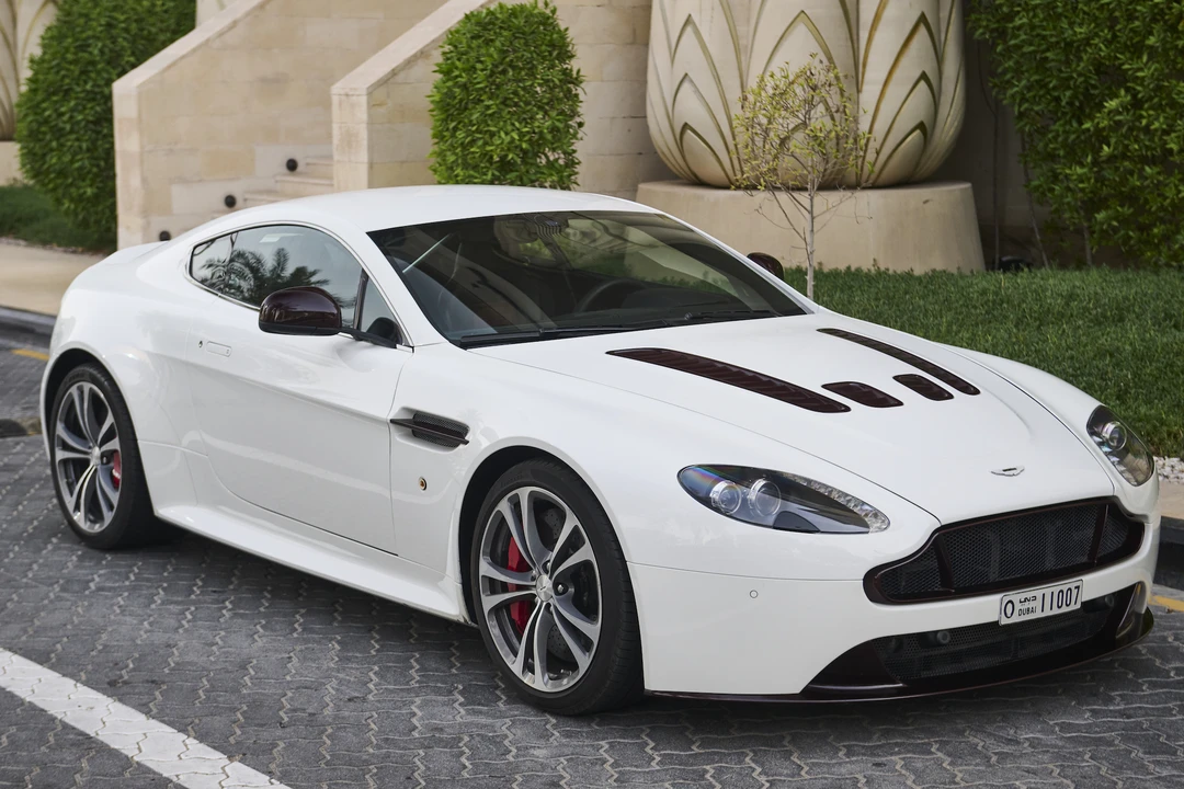 2013 Aston Martin V12 Vantage (2010-2018) - Image 12 of 31