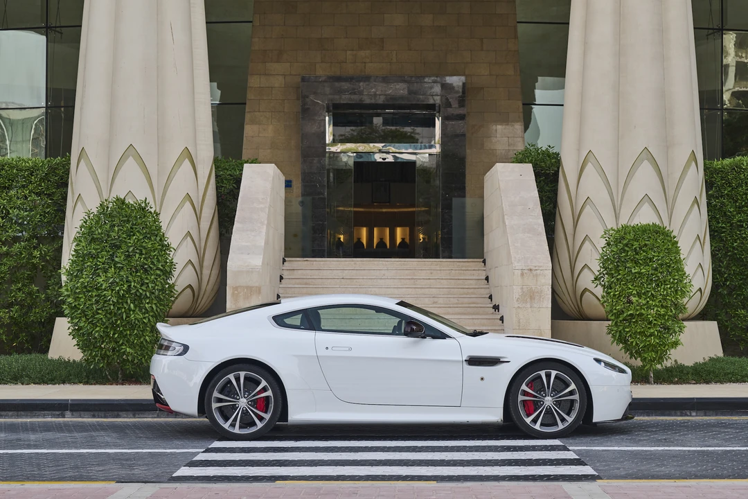 2013 Aston Martin V12 Vantage (2010-2018) - Image 13 of 31