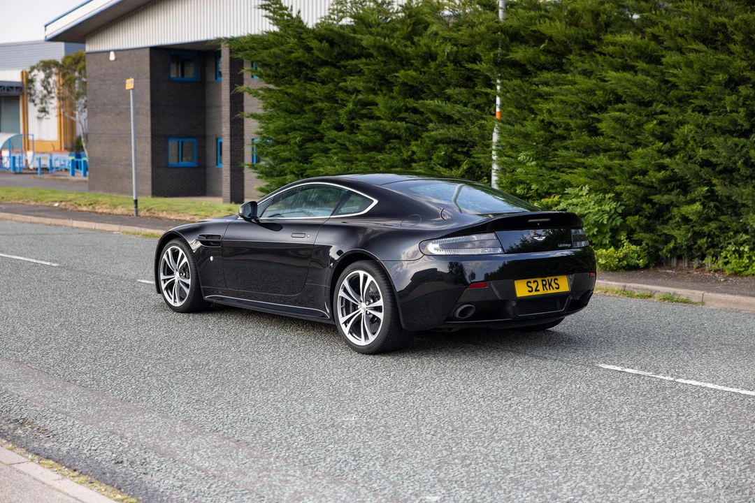 2013 Aston Martin V12 Vantage (2010-2018) - Image 9 of 31