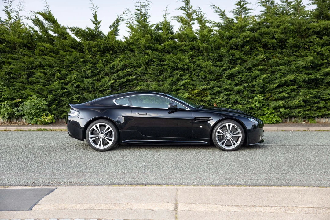 2013 Aston Martin V12 Vantage (2010-2018) - Image 6 of 31