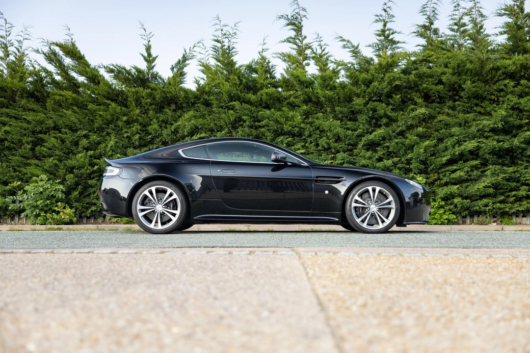 2013 Aston Martin V12 Vantage (2010-2018) - Image 21 of 31